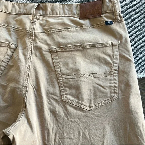 Lucky Brand 410 Athletic Fit Chino pants and Jeans bundle, mens size 36x32 - Picture 10 of 16